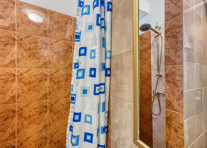 Marija 1000 Konukevi Rabac